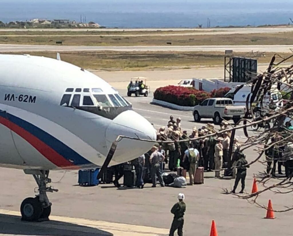 Reuters: Ρωσικά αεροσκάφη μετέφεραν στρατιώτες στη Βενεζουέλα - Media