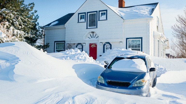Ηλικιωμένος στον Καναδά εγκλωβίστηκε στο σπίτι του από το χιόνι: «Έβγαλα τον χειμώνα με ό,τι είχε το ντουλάπι» - Media