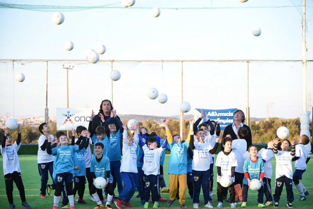 Αθλητικές Ακαδημίες ΟΠΑΠ: Προπόνηση «αστέρων» με Θωμά Μαύρο και Τάσο Μητρόπουλο – Μια ξεχωριστή ποδοσφαιρική εμπειρία για τα παιδιά - Media