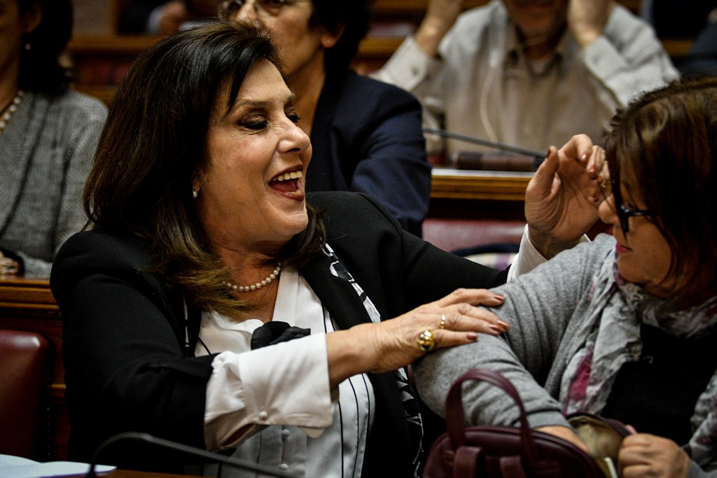 Νέο επεισόδιο με την Μεγαλοοικονόμου - «Θα τα μπουμπουνίσω όλα στη σημερινή ψηφοφορία» - Media