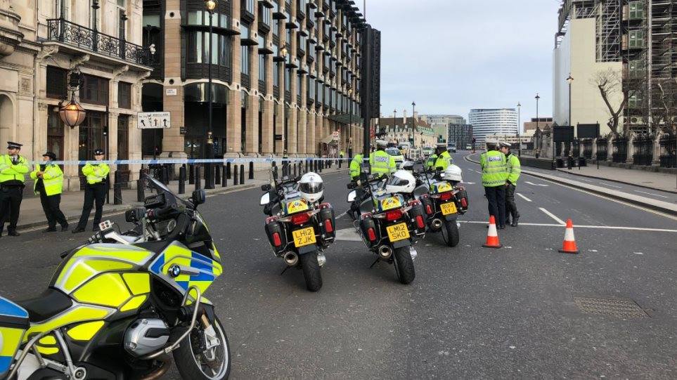 Λονδίνο: Συναγερμός στις Αρχές από ύποπτο όχημα κοντά στο Κοινοβούλιο - Media