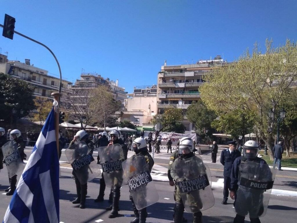 Συνεχίζονται οι αντιδράσεις για την επίθεση των ΜΑΤ στην Καλλιθέα: Καταγγελίες από ΑΝΤΑΡΣΥΑ, ΠΑΜΕ, Λαϊκή Συσπείρωση - Media