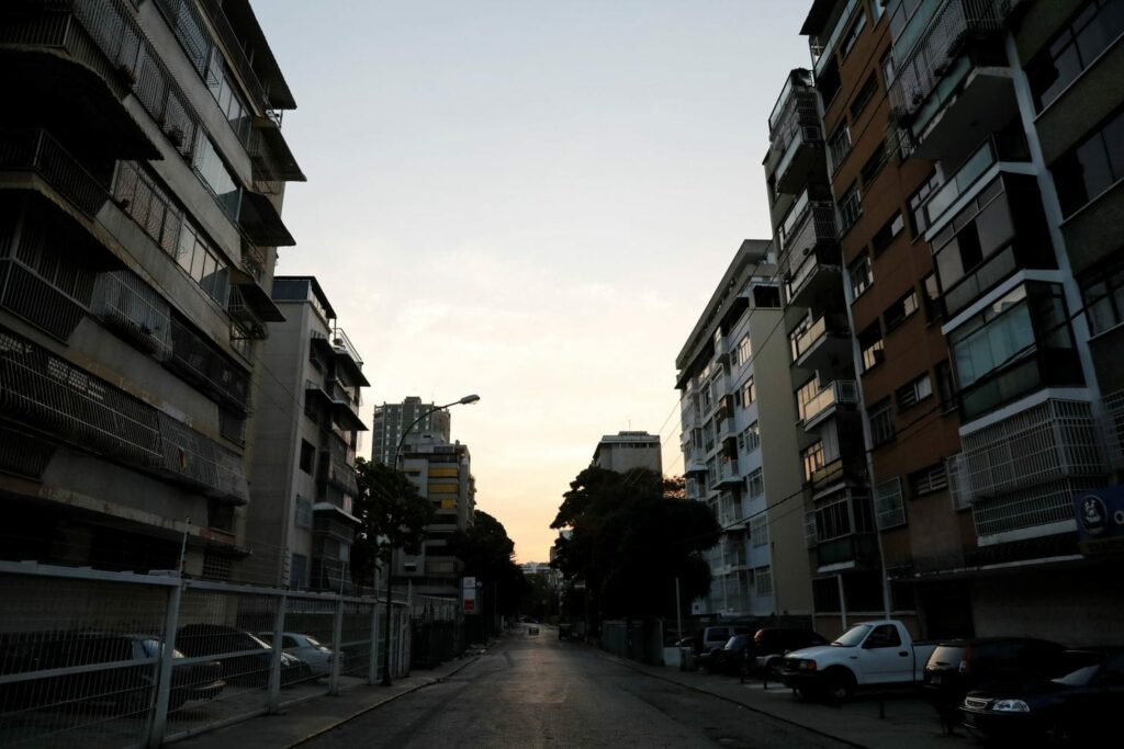 Παρέλυσε η Βενεζουέλα από το μπλακ-άουτ - Κλειστά σχολεία και επιχειρήσεις - Media