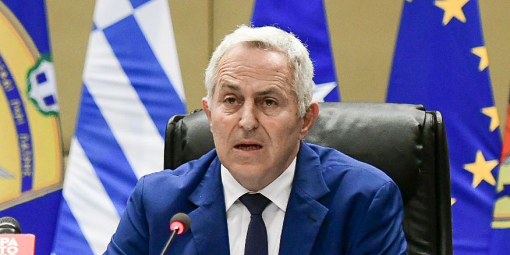Δεν θα είναι υποψήφιος στις εκλογές ο Αποστολάκης - Η συνάντηση με τον Πρωθυπουργό - Media