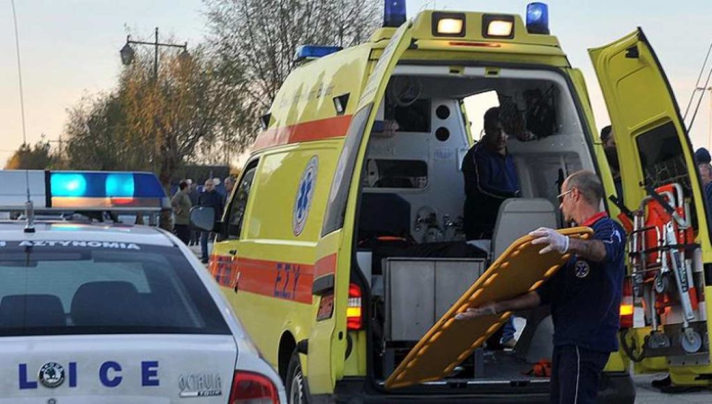 Τραγωδία στο Χαλάνδρι: Αυτοκίνητο έπεσε σε πεζούς - Ένας νεκρός και δύο τραυματίες - Media