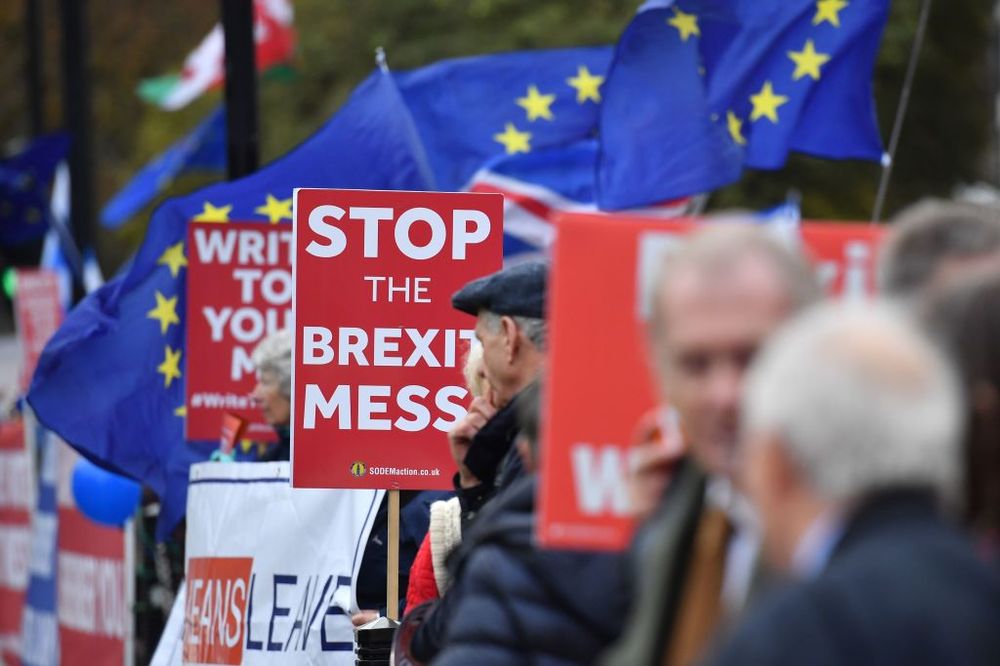 «Σταματήστε το Brexit»: Η ανάκληση του άρθρου 50 θα συζητηθεί στη Βουλή των Κοινοτήτων - Media