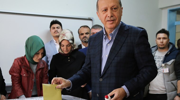 Τουρκικές εκλογές: Ο Ερντογάν ψήφισε στην Κωνσταντινούπολη - Media