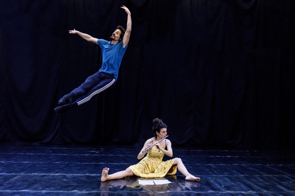 Faded: Ioannis Mandafounis στη Στέγη γραμμάτων και τεχνών - Media