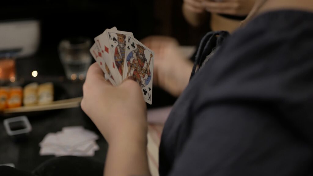 Η ιστορία μιας γυναίκας που έχασε την 12χρονη κόρη της στα χαρτιά - Media