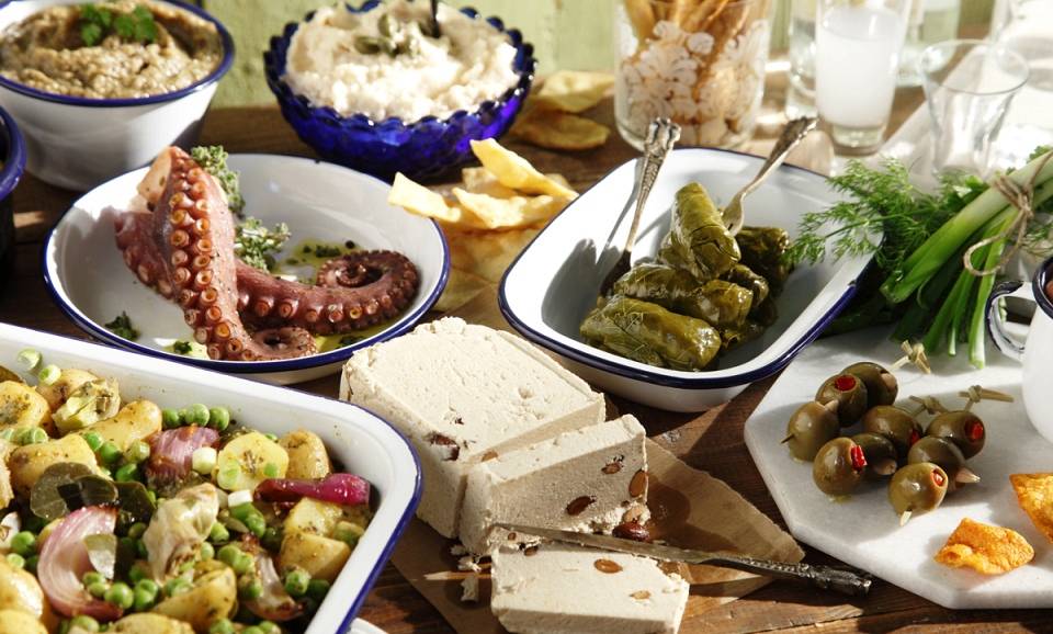 60 ευρώ τουλάχιστον για το τραπέζι της Σαρακοστής (πίνακας) - Media