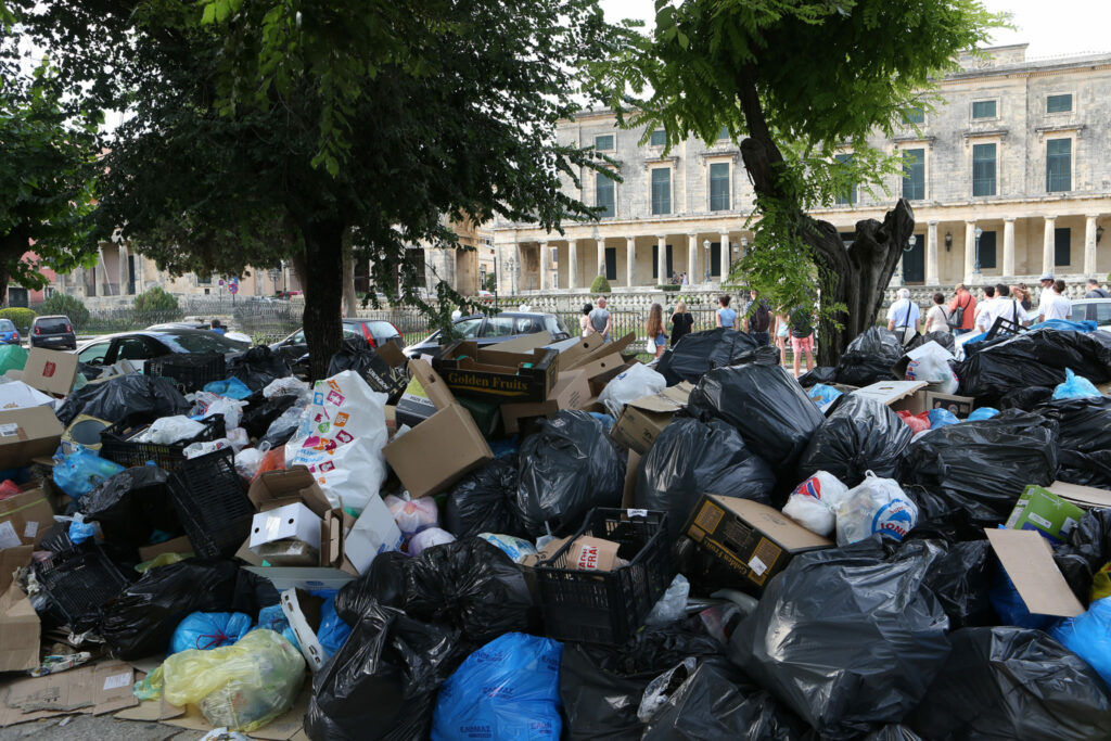 Διυπουργική σύσκεψη για τα σκουπίδια στην Κέρκυρα - Media