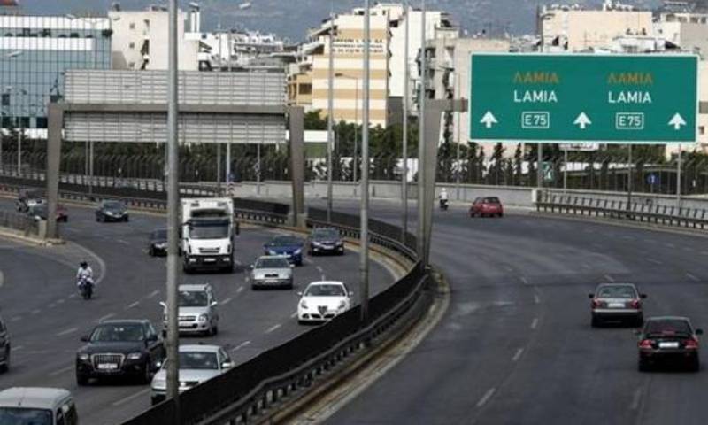 Με πρώτη - νεκρά οι οδηγοί Αθηνών - Λαμίας εξαιτίας τροχαίου - Media