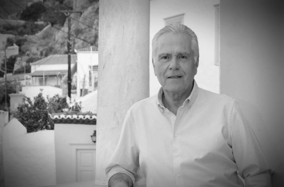 Ύδρα: Πέθανε ο πρώην δήμαρχος του νησιού Άγγελος Κοτρώνης - Media