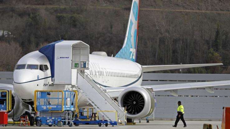 Αναγκαστική προσγείωση Boeing 737 MAX 8 στη Φλόριντα - Media
