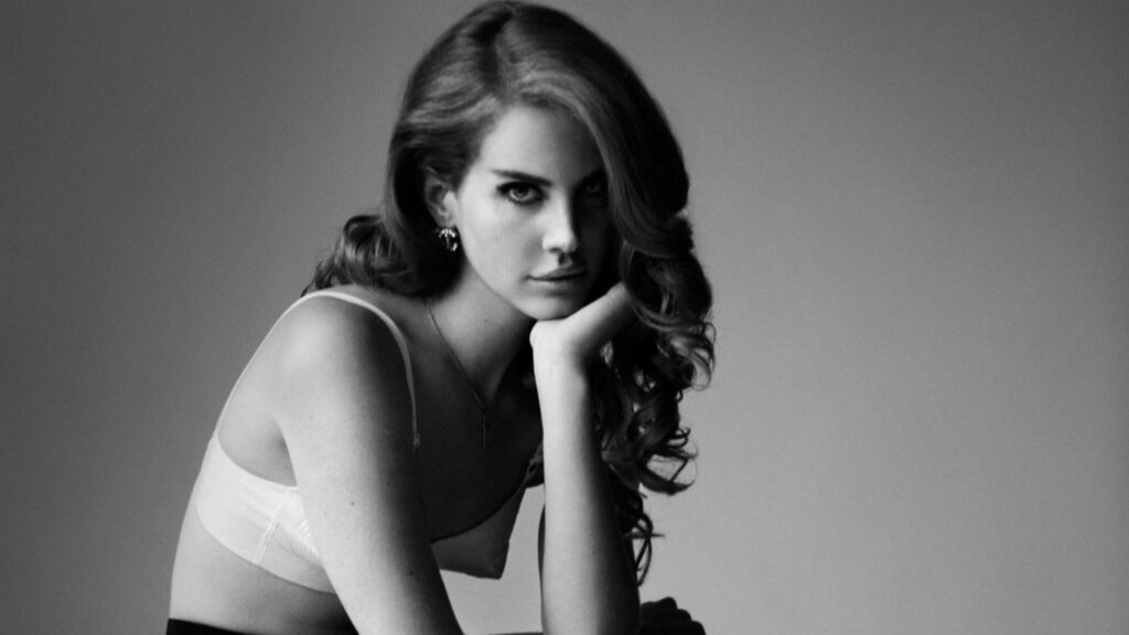 Lana Del Rey: Για πρώτη φορά εμφανίστηκε με τον αστυνομικό σύντροφό της (Photos)  - Media