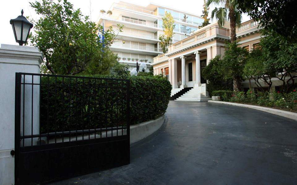 Μαξίμου: Η ΝΔ παράγει περισσότερα fake news από όσα μπορεί να καταναλώσε - Media