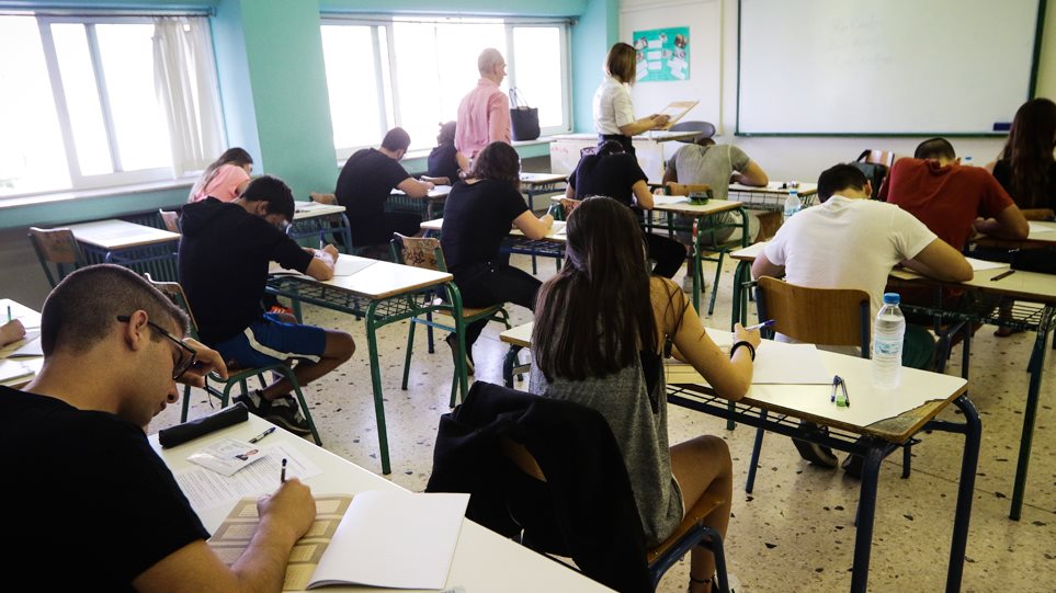 Εντός της εβδομάδας το τελικό σχέδιο του υπουργείου Παιδείας για την εισαγωγή σε ΑΕΙ -ΤΕΙ - Media