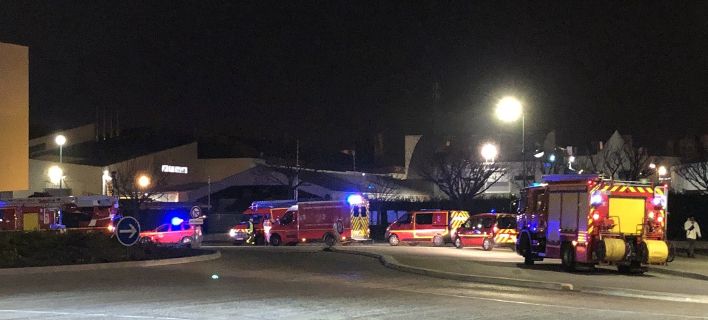 Πανικός στη Disneyland - Εκκενώθηκε εξαιτίας δυνατού θορύβου - Τραυματίστηκαν επισκέπτες - Media