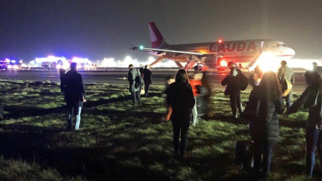 Λονδίνο: Έκρηξη αεροπλάνου πριν την απογείωση – Αποφεύχθηκε η τραγωδία (Video) - Media