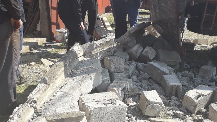 Κατέρρευσε στέγη στο Αγρίνιο: Νεκρός 53χρονος - Καταπλακώθηκε από τσιμεντόλιθους (Photos) - Media