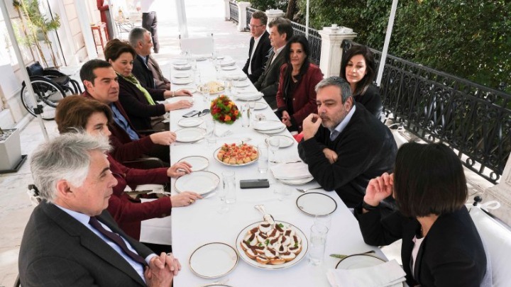 Αλ. Τσίπρας: Όλοι έτοιμοι για τη μάχη, για μια Ευρώπη των πολλών (Photos)  - Media