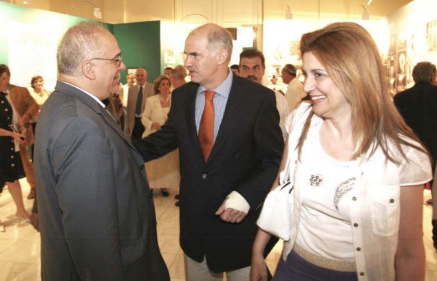 To συγκινητικό «αντίο» του Γιώργου Παπανδρέου στον Αντώνη Βγόντζα - Media