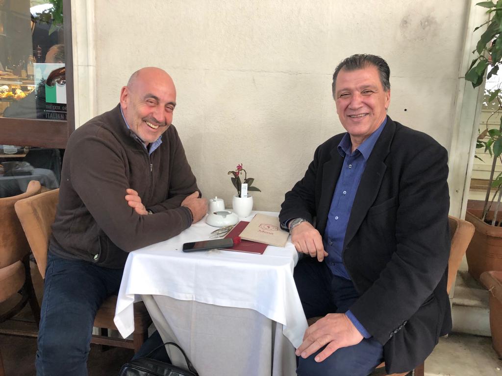 Καφεδάκι για Βουλγαράκη και Ορφανό - Media