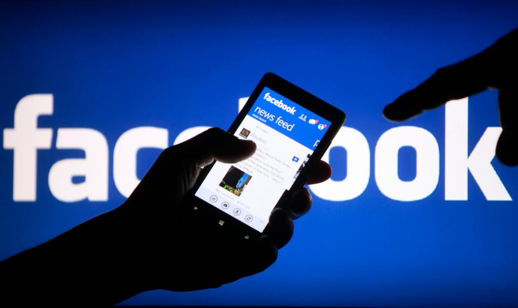 Νέο σκάνδαλο χτυπά το Facebook: Αναρτήθηκαν δημόσια στοιχεία εκατ. χρηστών χωρίς τη συγκατάθεσή τους - Media