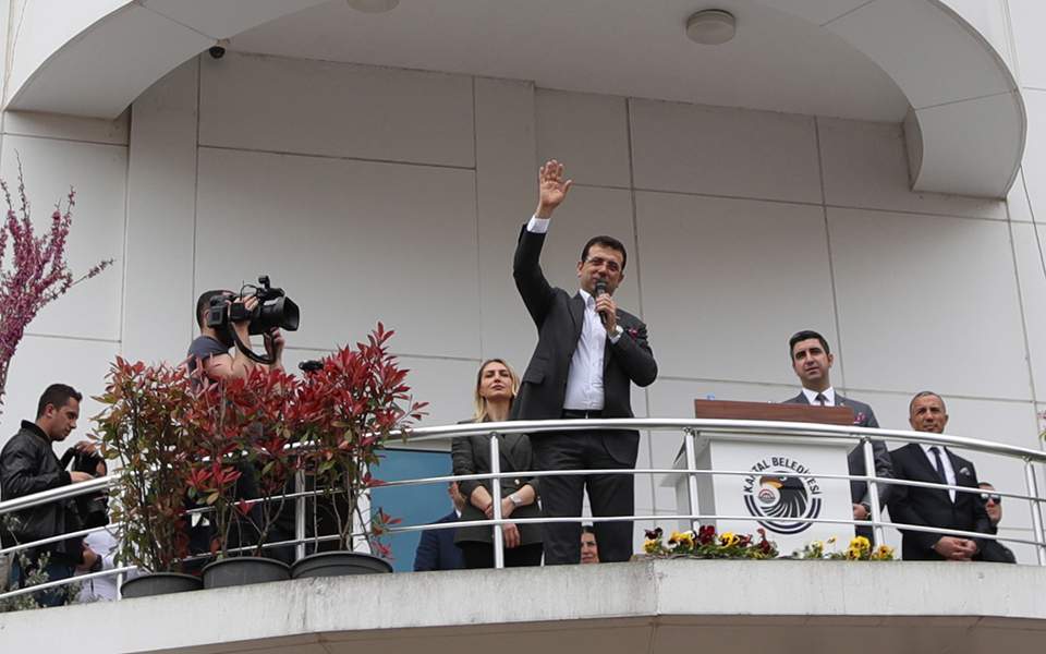 Ο Ερντογάν αμφισβητεί το αποτέλεσμα της κάλπης στην Πόλη - Media