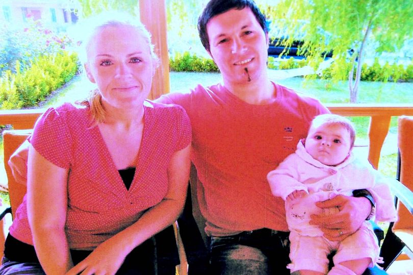 Μαχαίρωσε τον σύζυγό της στο σημείο που είχε κάνει τατουάζ για τη νεκρή κόρη τους (Photos) - Media