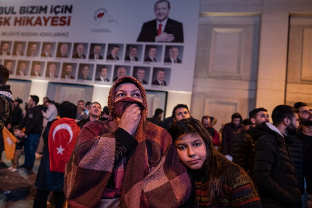 Τουρκία: Aπόλυτο θρίλερ στην Κωνσταντινούπολη - O Ερντογάν χάνει μητροπολιτικούς δήμους	 - Media