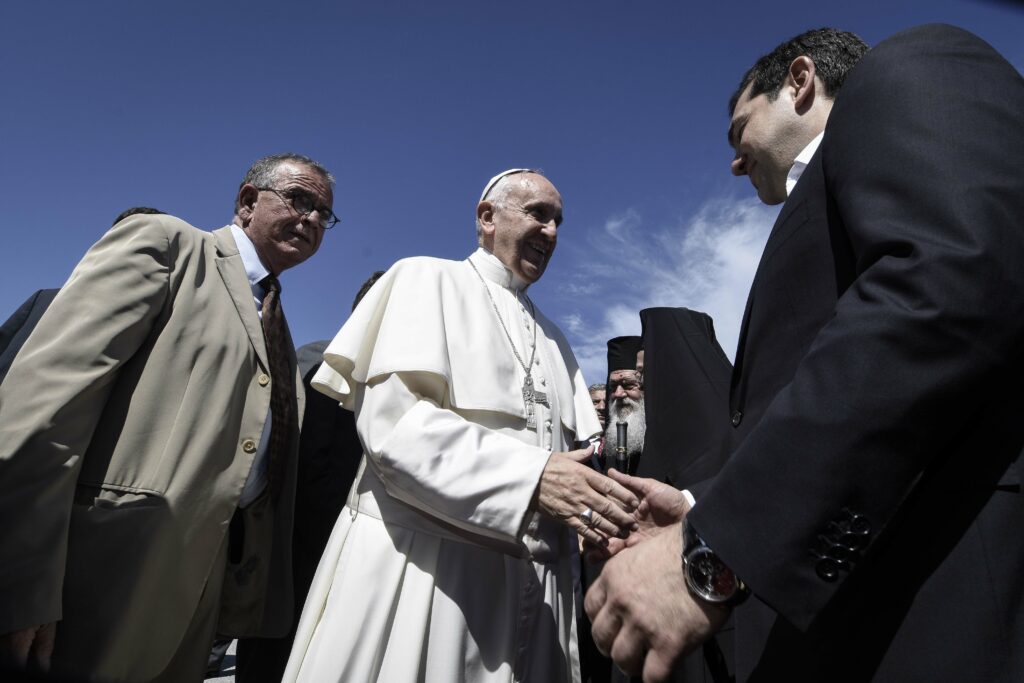 Πάπας: Ο Τσίπρας αξίζει το Νόμπελ Ειρήνης για το μεταναστευτικό - Media