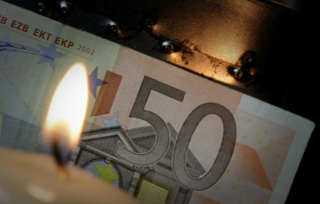 Μέχρι τη Μ. Τετάρτη υποχρεωτικά η καταβολή του Δώρου Πάσχα - Πώς υπολογίζεται - Media