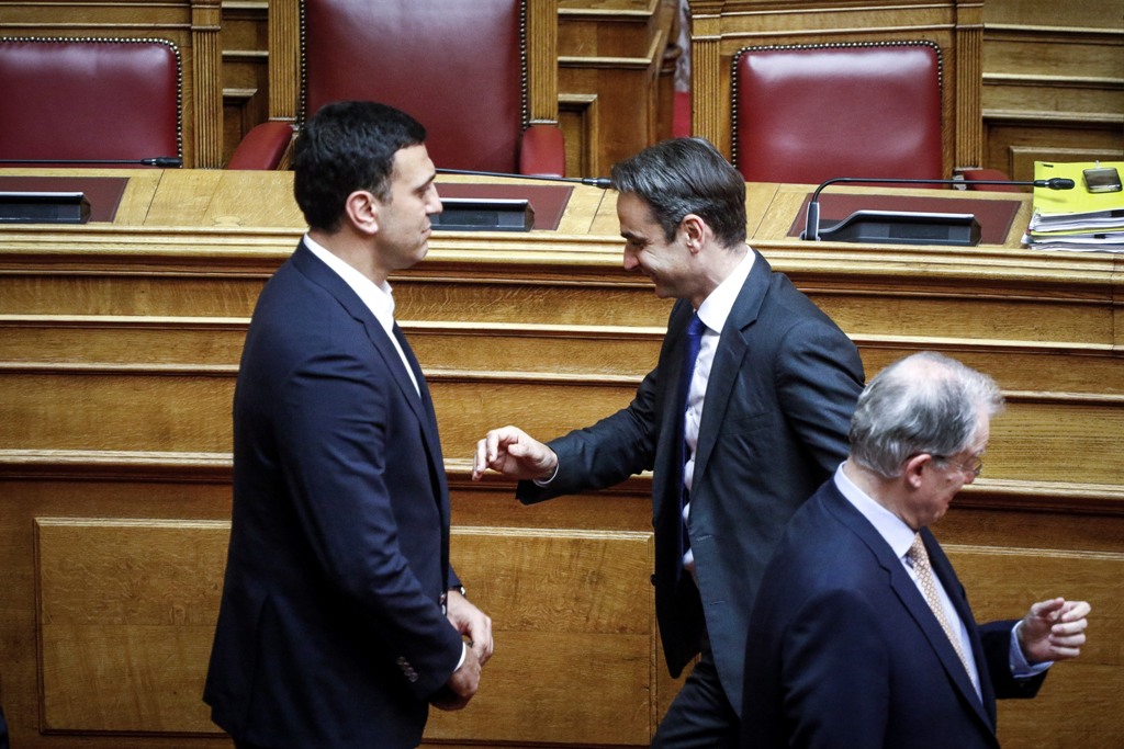 Οι ευχές του Κυριάκου Μητσοτάκη στον Βασίλη Κικίλια  - Media