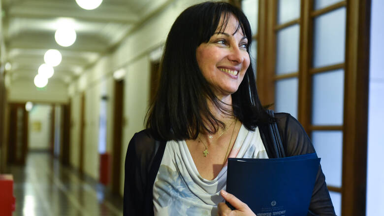 Κουντουρά: Με τιμά να αγωνιστώ για τη χώρα μας στην Ευρωβουλή - Media