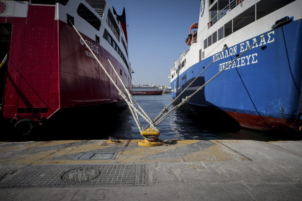 Απεργία την 1η Μαΐου αποφάσισε η ΠΝΟ - Δεμένα τα πλοία στα λιμάνια - Media