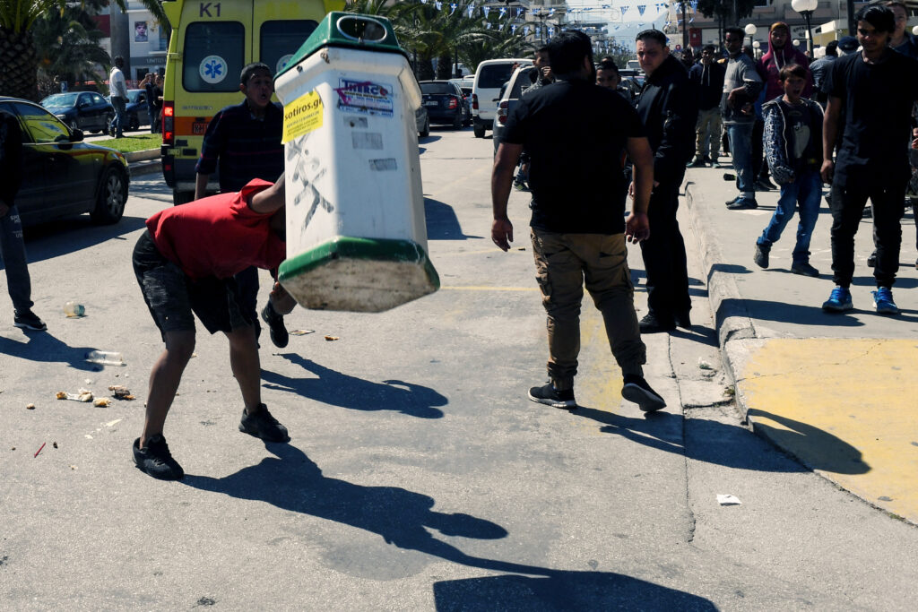 Καυγάς συμπεθέρων Ρομά κατέληξε σε και άγρια συμπλοκή και …καλάσνικοφ (Video) - Media