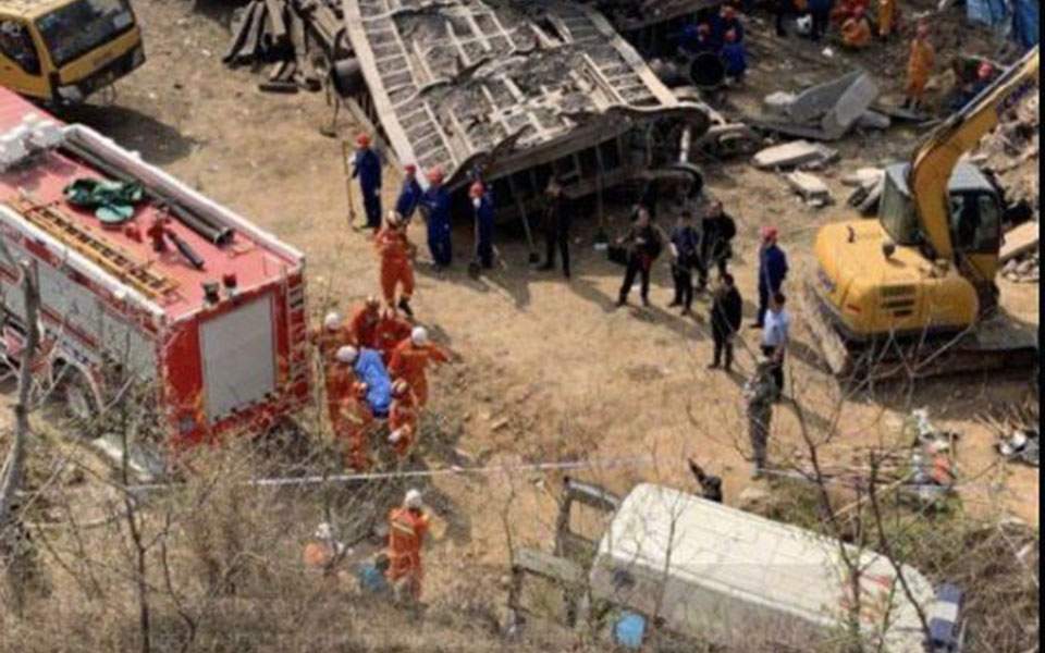 Κίνα: Εκτροχιάστηκε τρένο και έπεσε πάνω σε σπίτι - Εξι νεκροί - Media