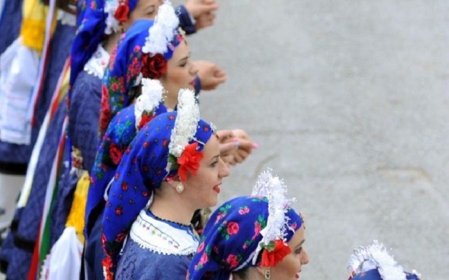 Στην πλατεία Αριστοτέλους οι Λαζαρίνες της Αιανής Κοζάνης (Photo) - Media
