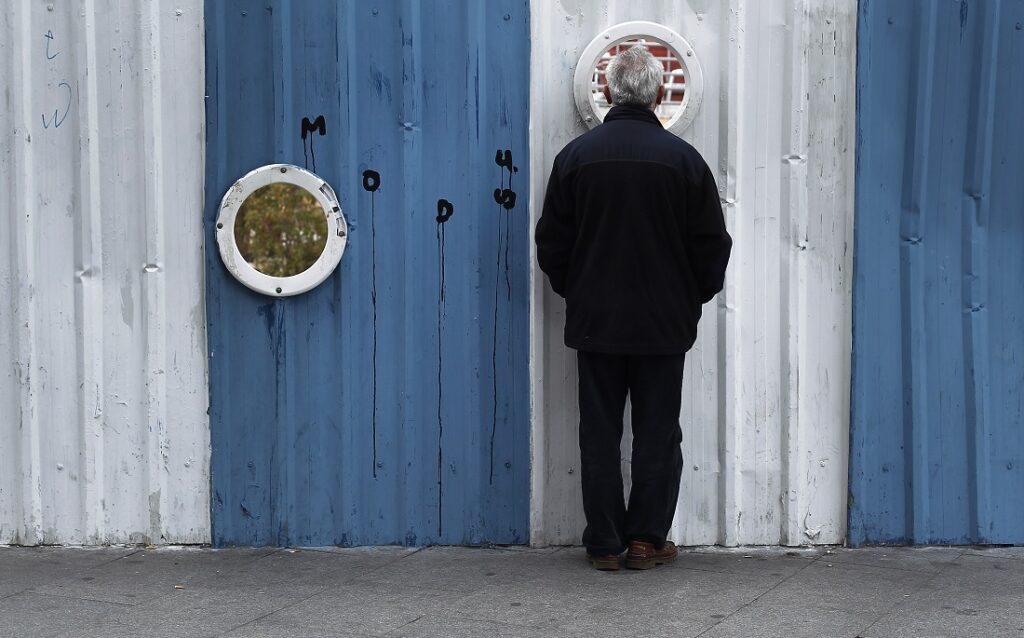 Κρυμμένες «κάτω από το χαλί» 110.000 αιτήσεις για συνταξιοδότηση - Media