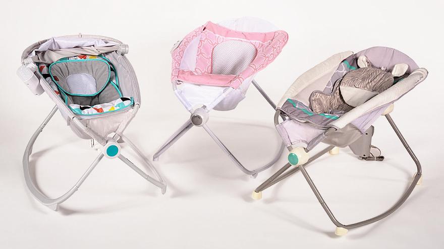 Σοκ στην παγκόσμια αγορά η Fisher-Price ανακαλεί 5 εκατομμύρια καθισματάκια-ριλάξ για βρέφη  - Media