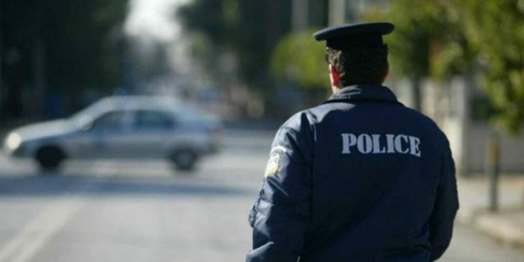 Κρήτη: Υπό κράτηση «αστυνομικός» που έκλεψε από παιδιά - Media