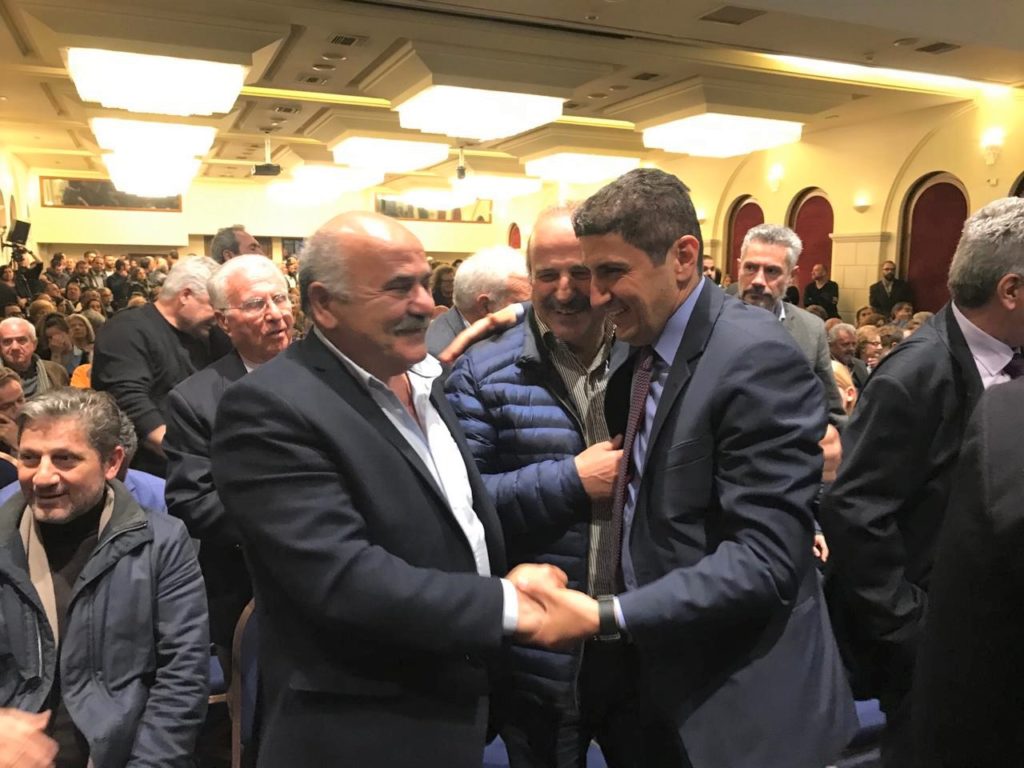 Κρήτη: Θερμό επεισόδιο Αυγενάκη με τοπικό «γαλάζιο» υποψήφιο - «Τους χωρίσαμε λίγο πριν πιαστούν στα χέρια» (Photo)  - Media