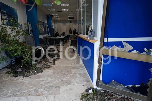Εισέβαλαν με αυτοκίνητο σε κατάστημα της ΔΕΗ και άρπαξαν το χρηματοκιβώτιο - Media
