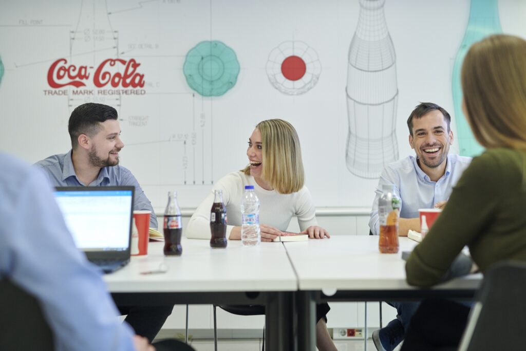 Η Coca-Cola Τρία Έψιλον στους εργοδότες επιλογής για τη Γενιά Y για 5η συνεχή χρονιά - Media