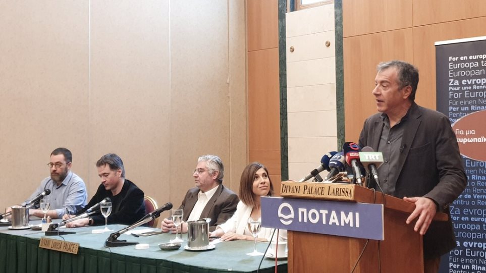 Θεοδωράκης: Εκλογικό τέχνασμα του Τσίπρα η «προοδευτική συμμαχία» (Video) - Media