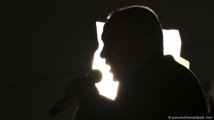 Handelsblatt: «Δύει το άστρο του Ερντογάν» - Media
