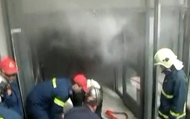 ΑΠΘ: Πυρκαγιά στο υπόγειο της Βιολογικής - Τέθηκε υπό μερικό έλεγχο - Media