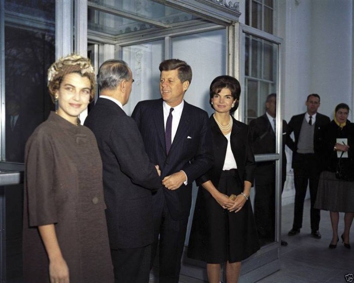 Πριν από 58 χρόνια η ιστορική επίσκεψη Καραμανλή στις ΗΠΑ και η συνάντηση με τον Κέννεντι (Videos/Photos) - Media