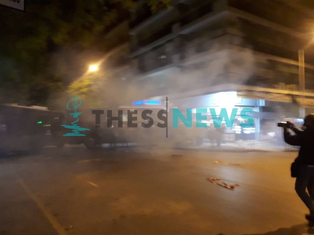 Θεσσαλονίκη: Ένταση στο τουρκικό προξενείο μεταξύ Αρμενίων και ΜΑΤ - Σε πορεία για τη γενοκτονία (Videos) - Media